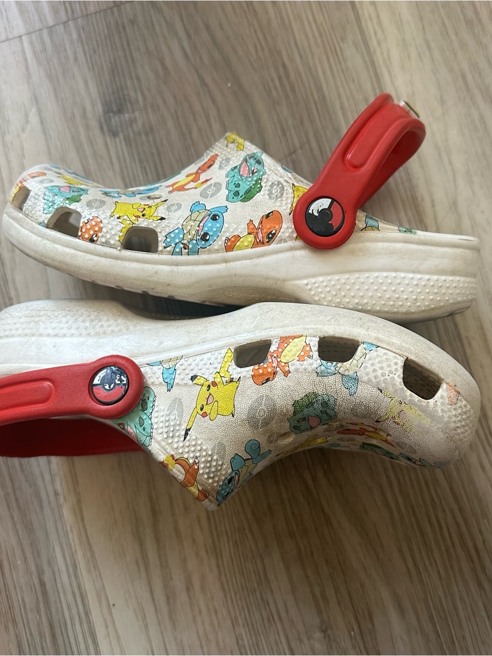 CROCS Kids Pokémon Clog Limited Edition J2 boys girls - Picture 2 of 4